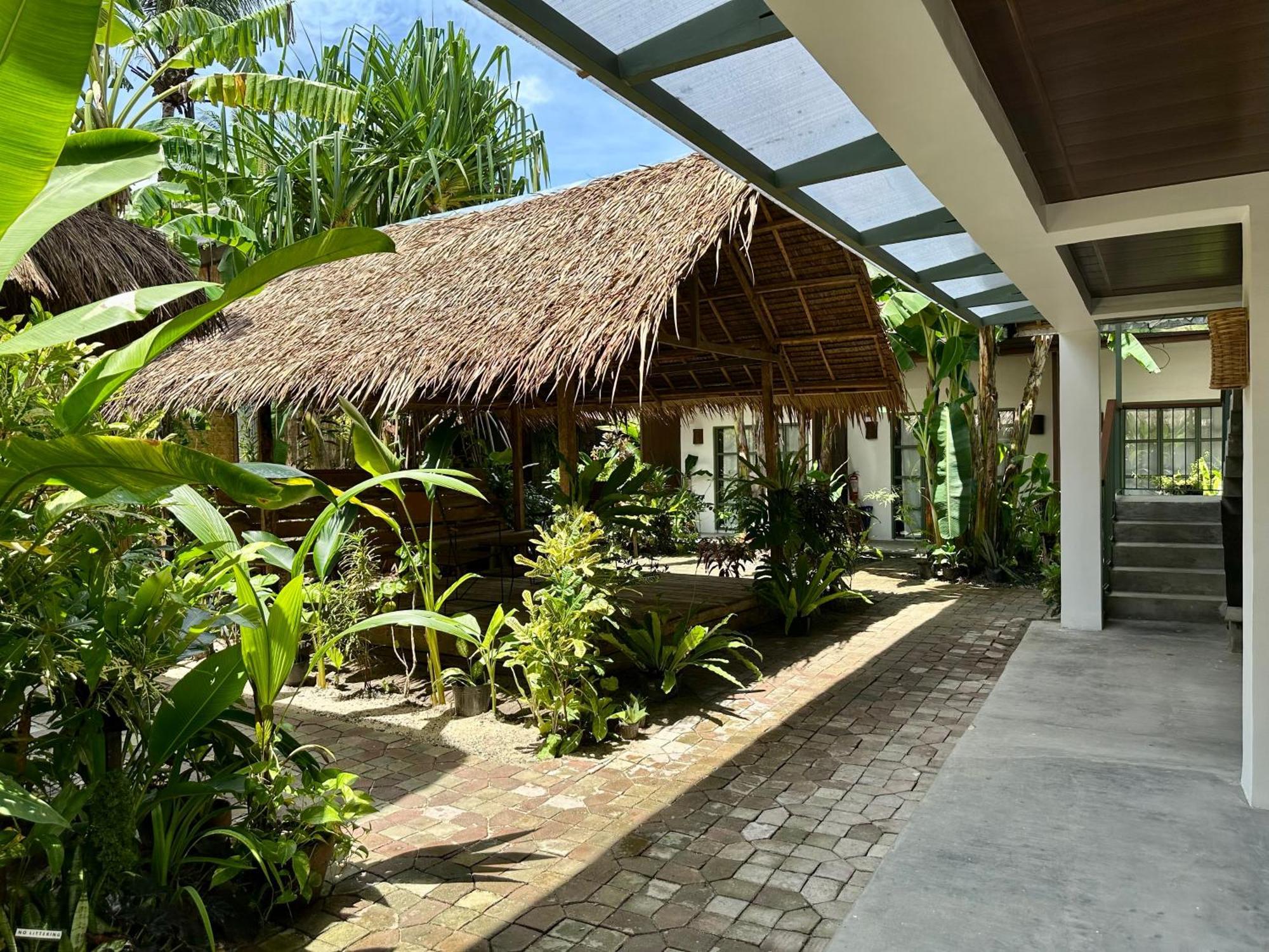 Alpas Siargao Hostel General Luna  Exterior photo